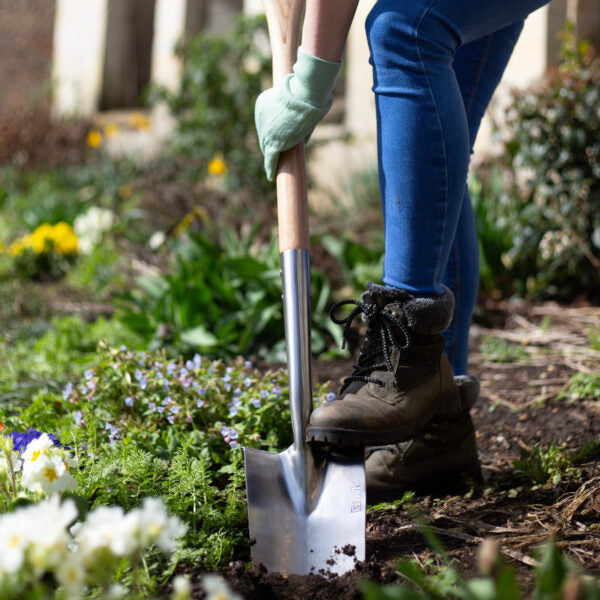 AMES STAINLESS STEEL PLANTING SPADE-Easy Garden Centre