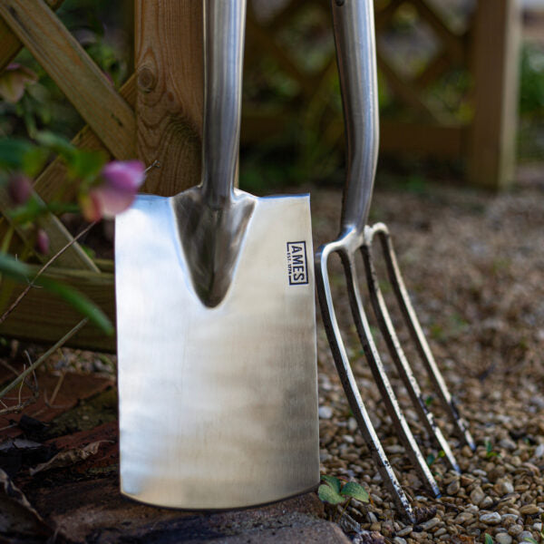 AMES STAINLESS STEEL BORDER SPADE-Easy Garden Centre