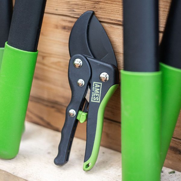 AMES Ratchet Action Pruner-Easy Garden Centre